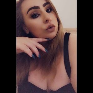 Meet your Posher, Alyssa